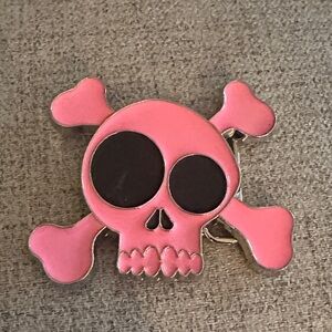 Pink Skull and Crossbones belt buckle